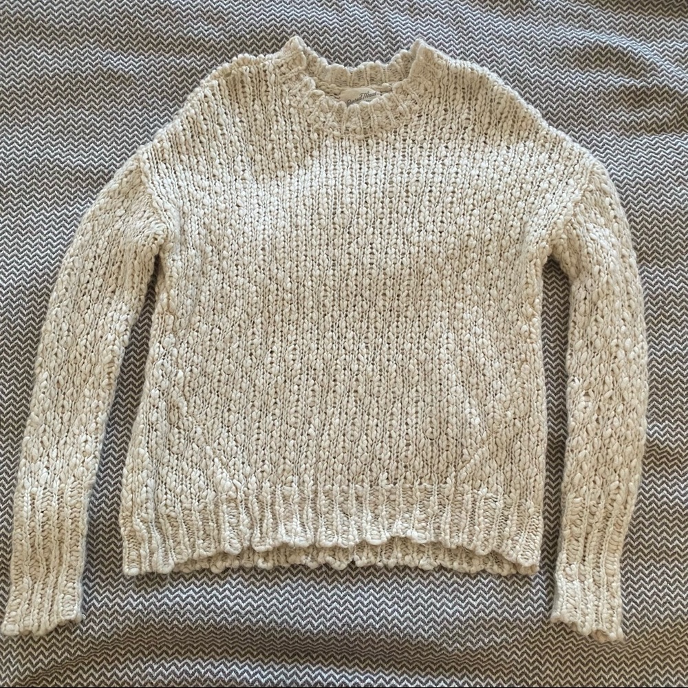 Universal Threads Cream Sweater